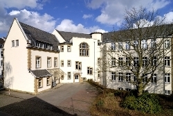 Rückwärtige Ansicht des Gerichts Rückwärtige Ansicht des Gerichts